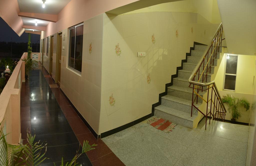 Siva Residency Hotel Mahabalipuram Bagian luar foto