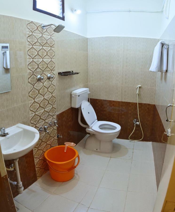 Siva Residency Hotel Mahabalipuram Bagian luar foto